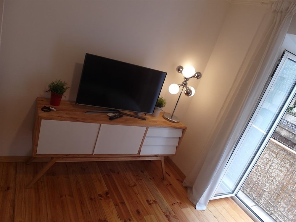 Santosweethome 1 6/50