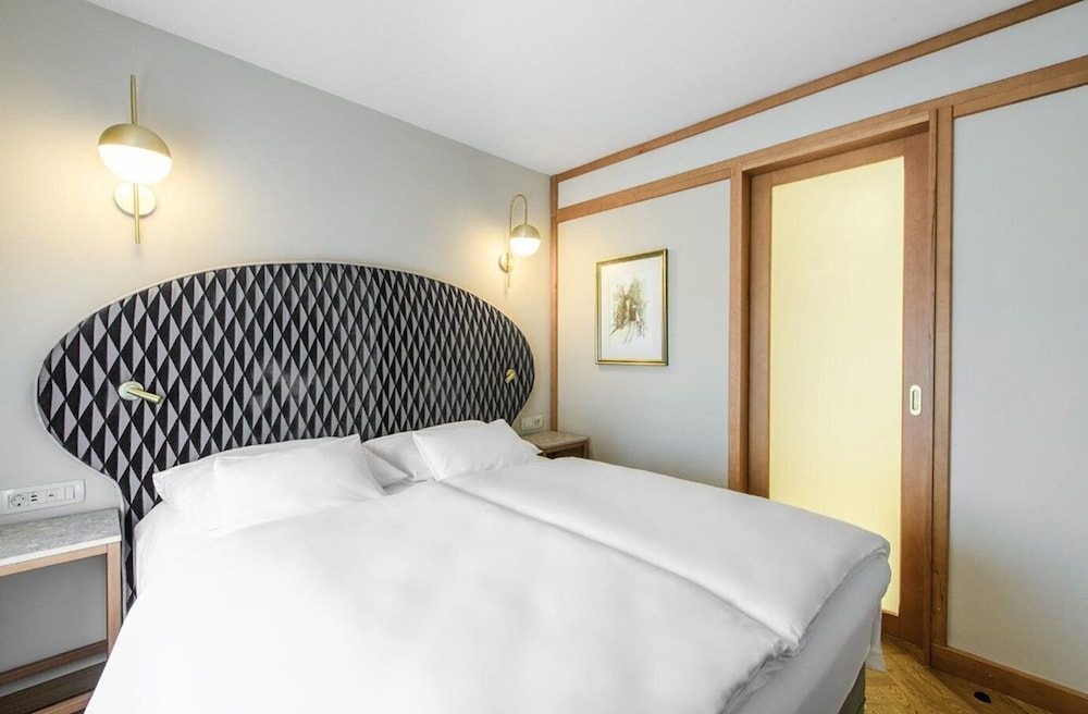 Grand Hotel Union Eurostars (ex Grand Hotel Union) 30/81
