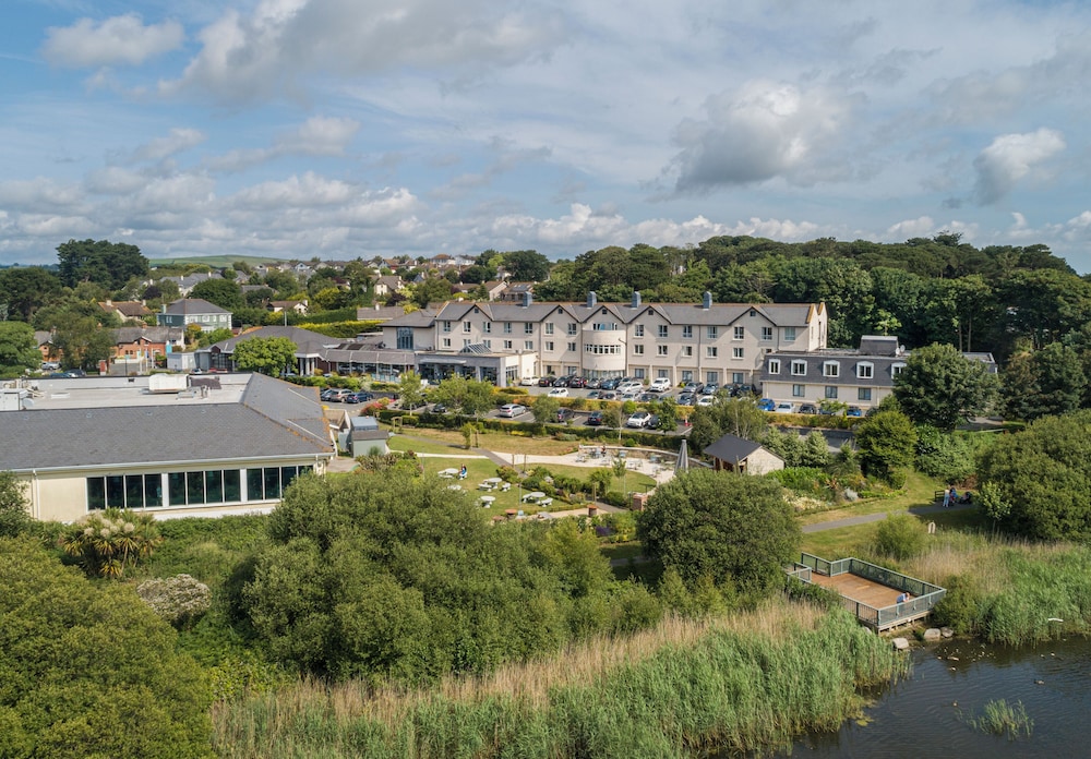 ARKLOW BAY HOTEL 50/55