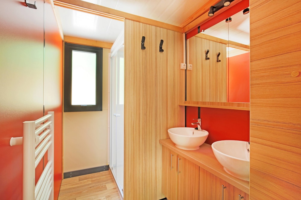 Camping de Lyon 16/50
