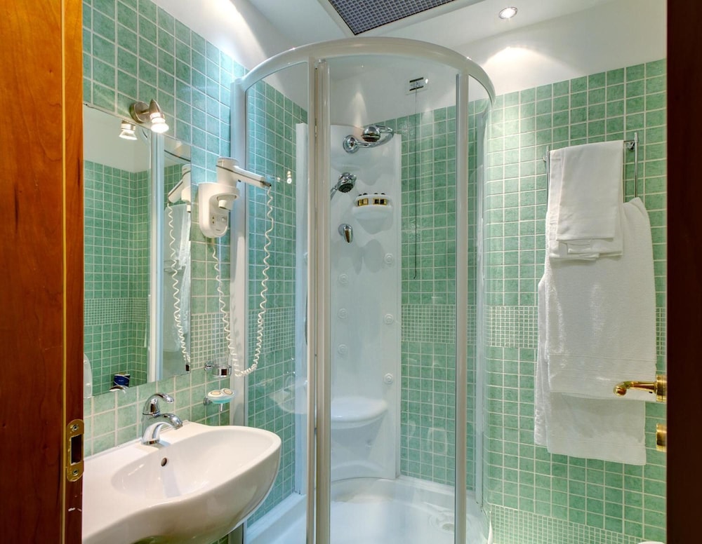 Hotel Corot 26/33