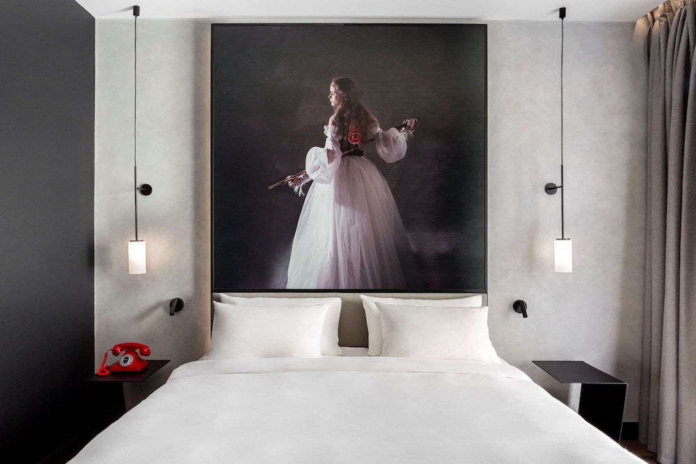 Radisson RED Madrid (ex. Paseo del Arte) 22/70