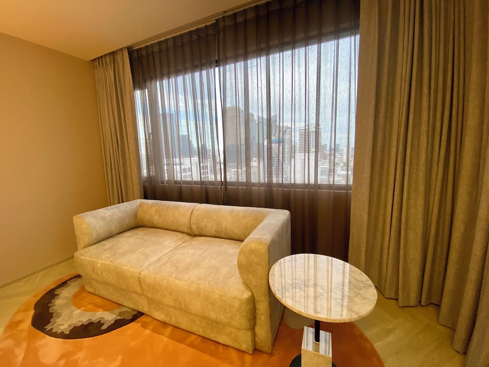 Royal Benja Hotel 43/67