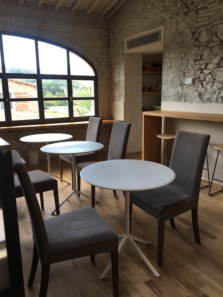 Casale Le Corti 58/76