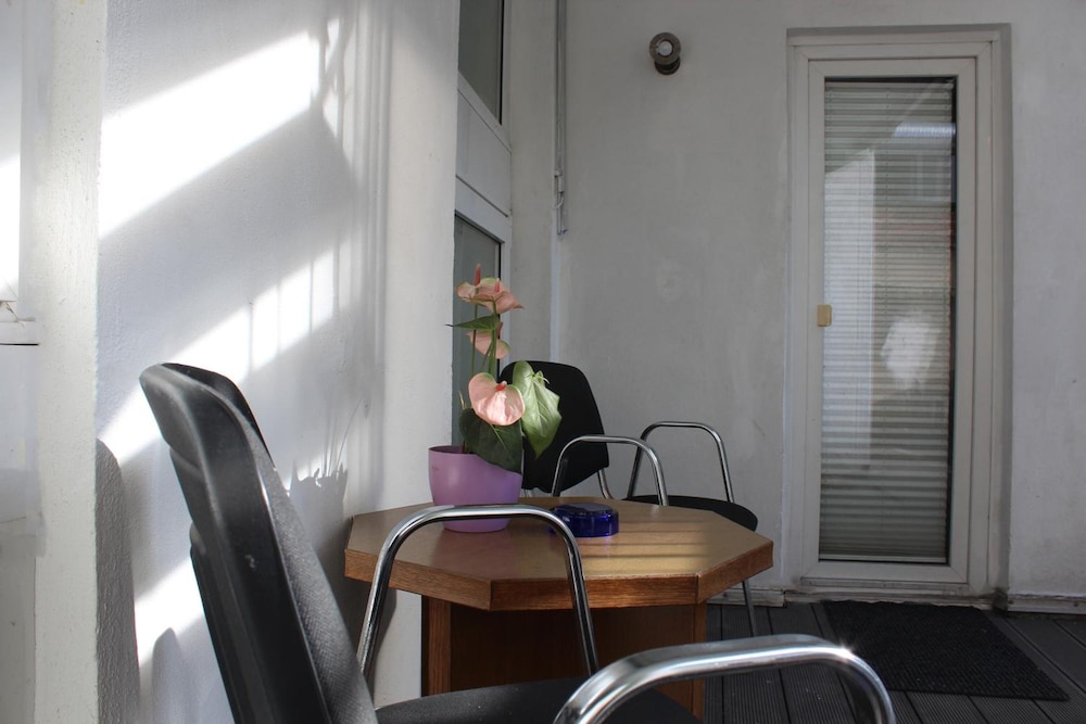 Rugs Hotel Dusseldorf 42/50
