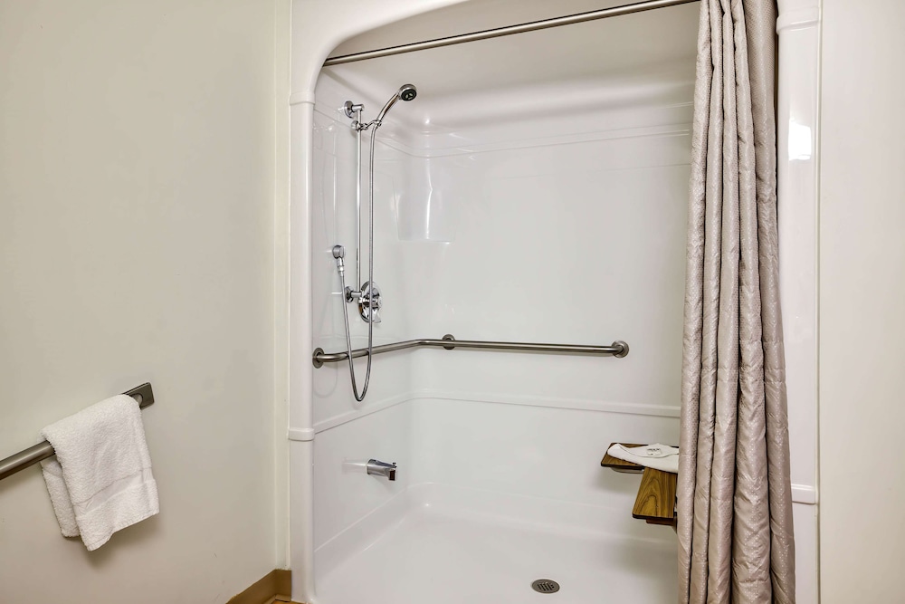 Motel6 Burlington On - Toronto West - Oakville 59/61