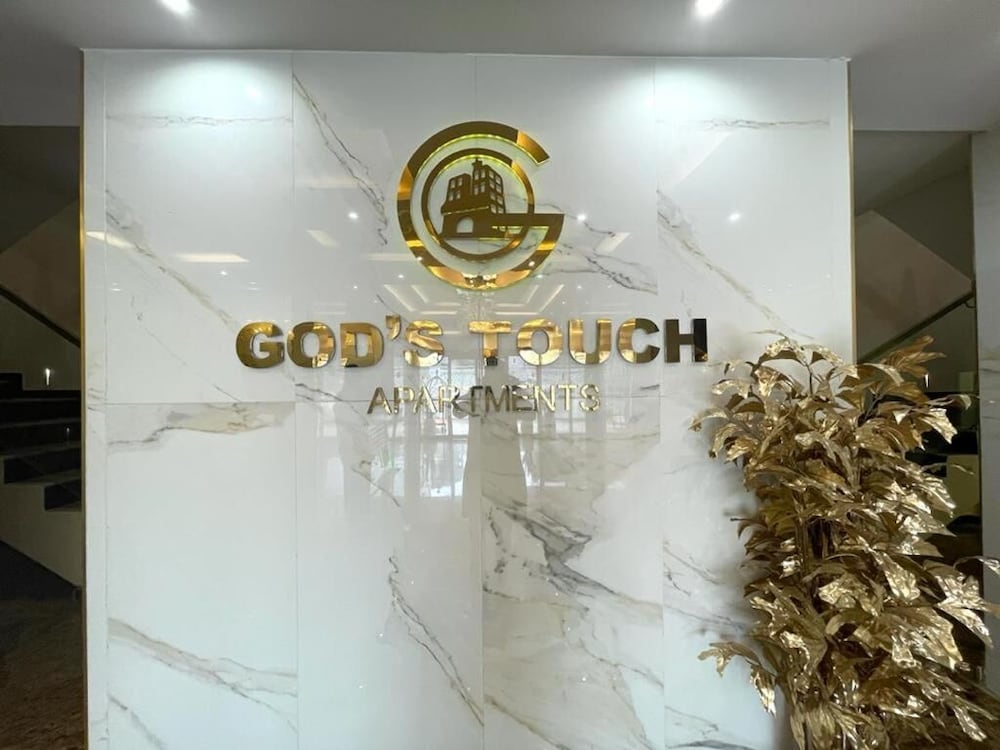 God's Touch Apartments Signature 8/50