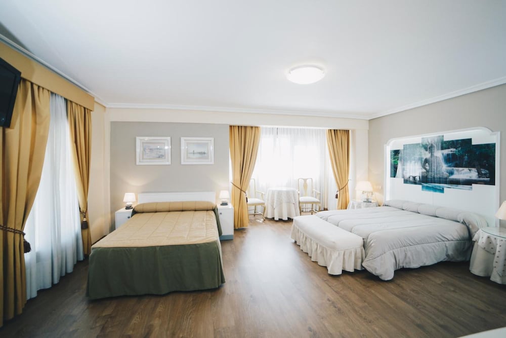 Hostal Los Gavilanes 2 11/50