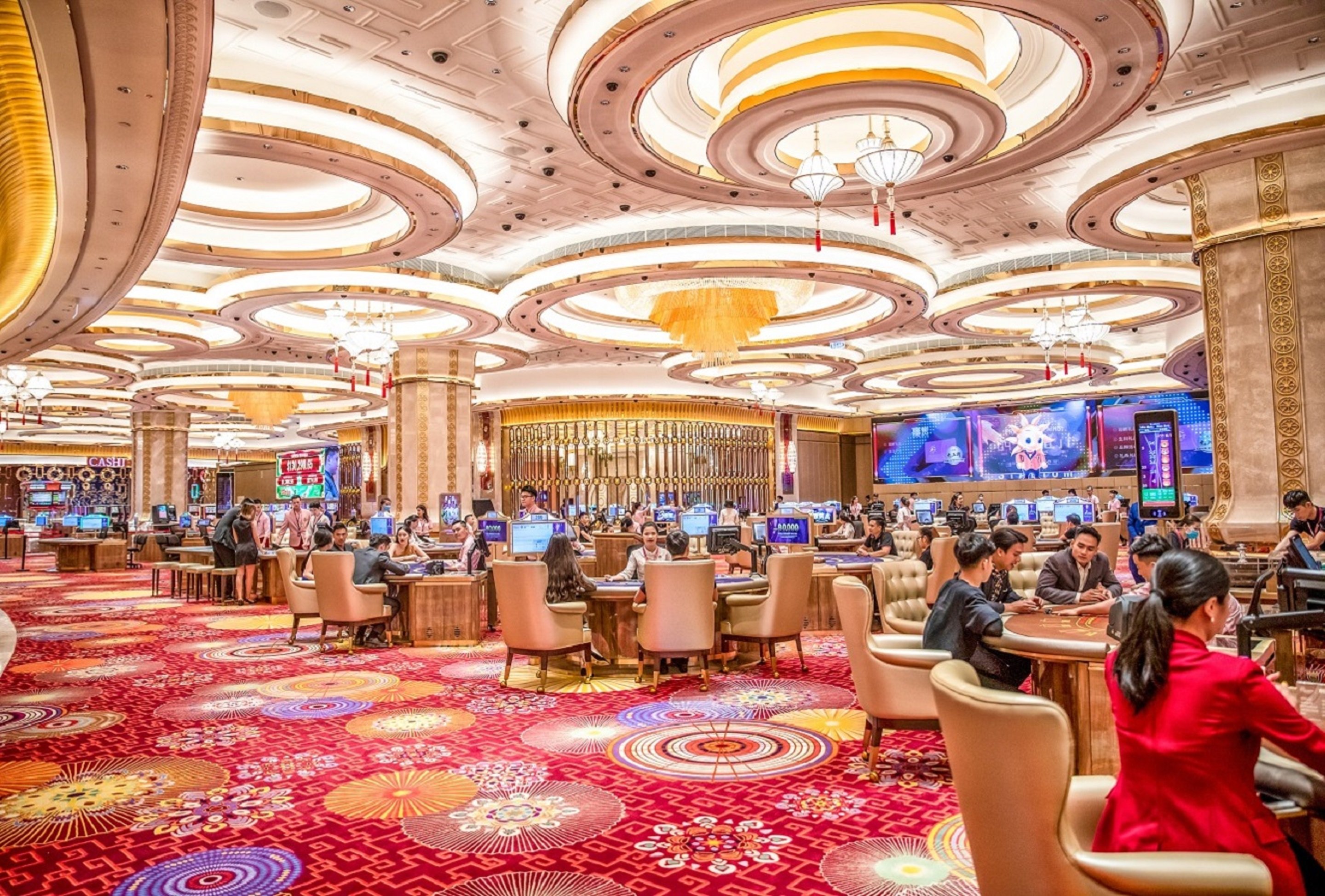 New World Hoiana Hotel 37/50