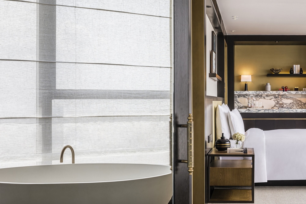 Rosewood Phnom Penh 14/76