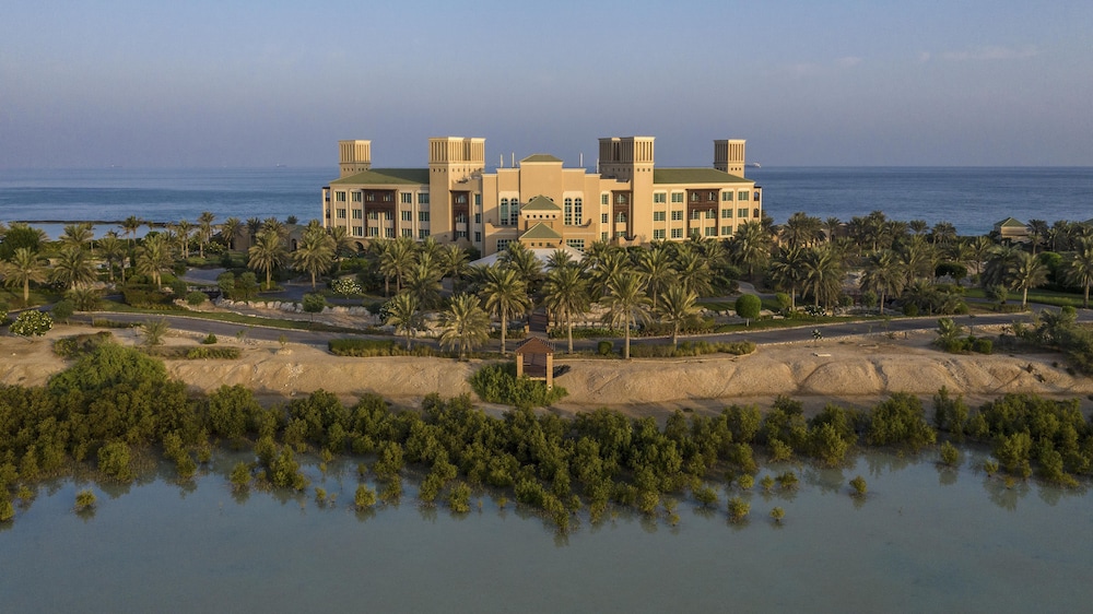 Desert Islands Resort & Spa by Anantara 65/72
