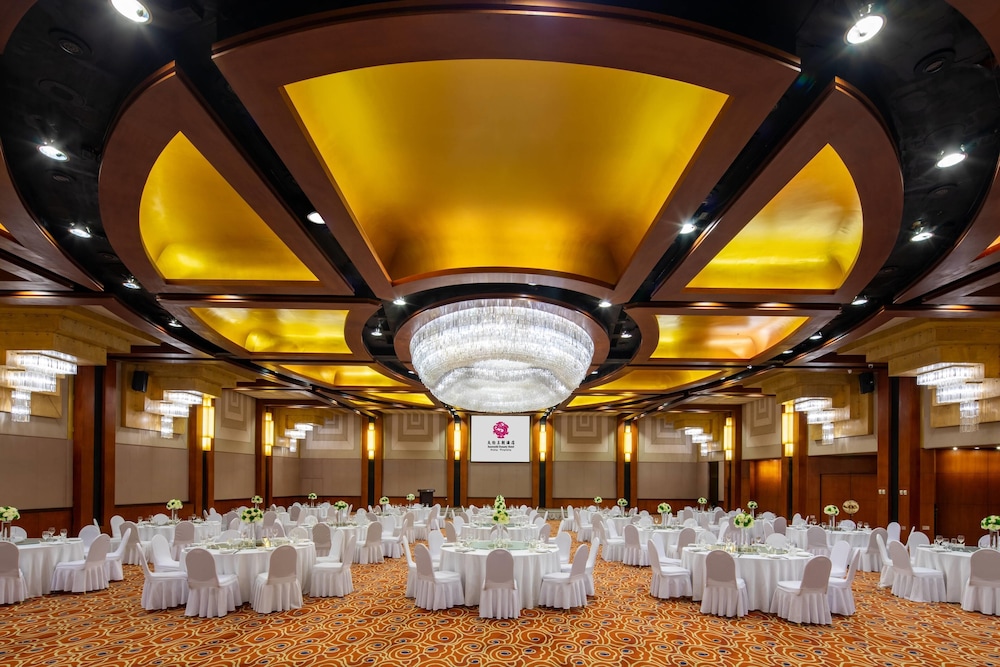 Sunworld Dynasty Hotel 27/45