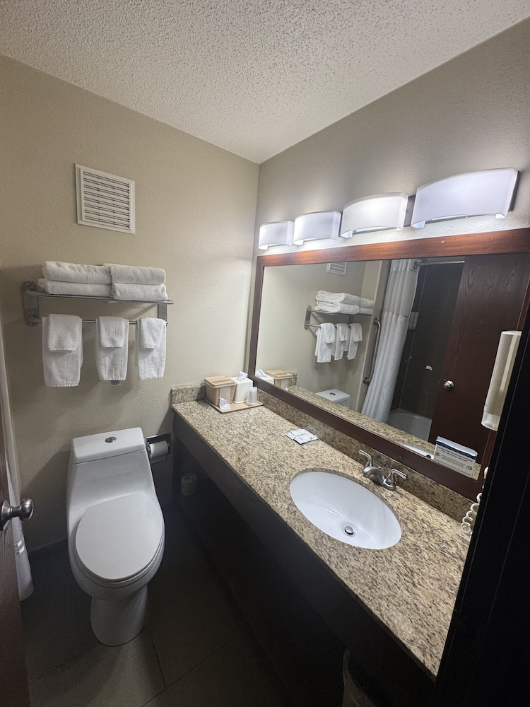 Quality Inn & Suites Green Bay - Ashwaubenon 48/50