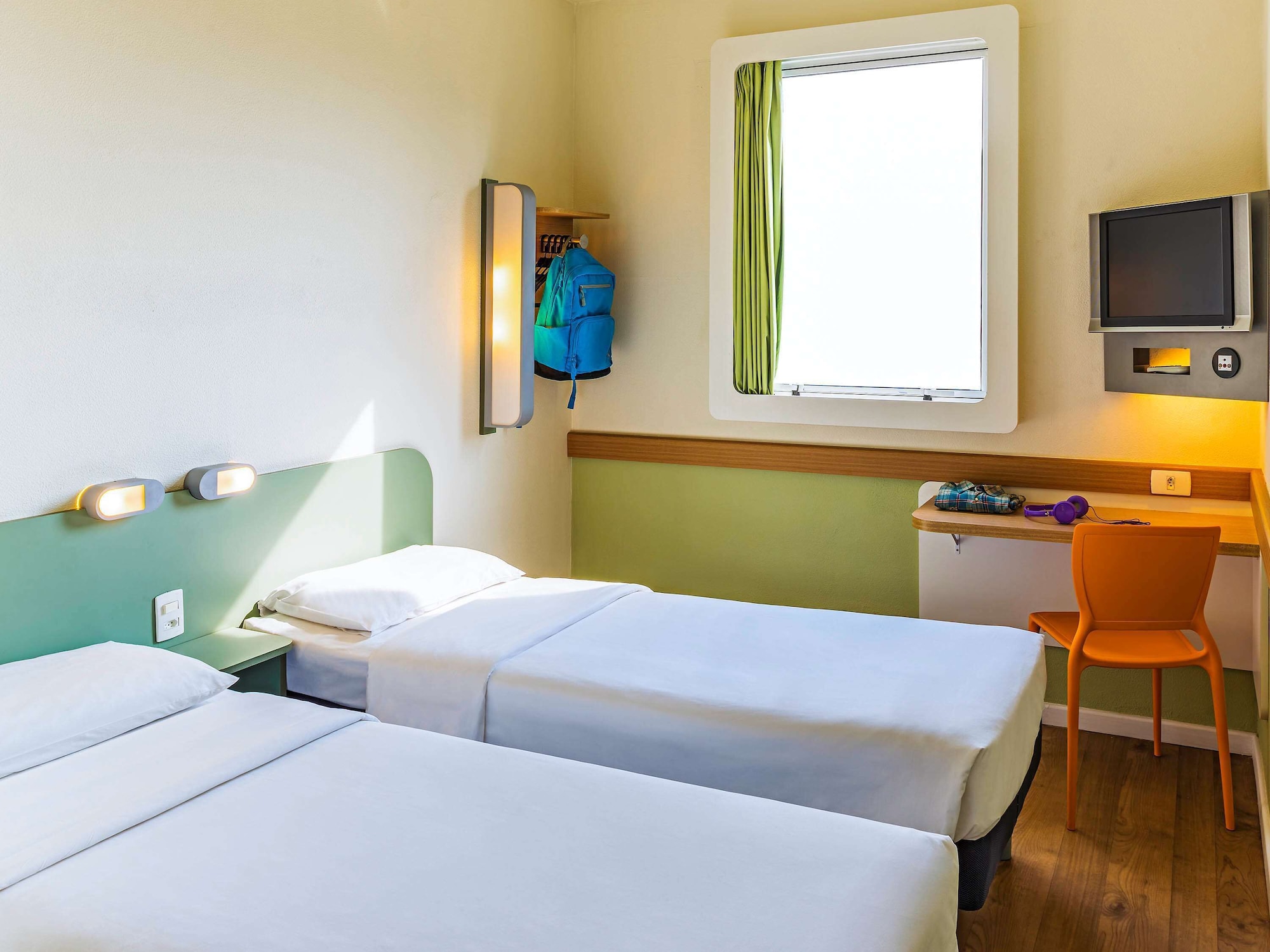 STANDARD, TWIN BEDS