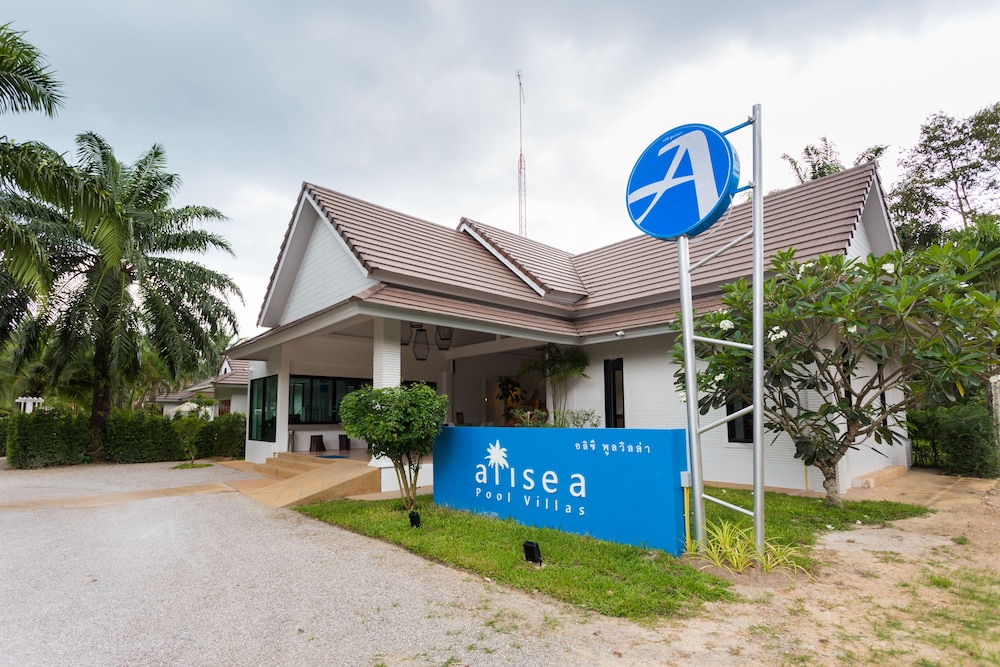 Alisea Pool Villas 11/65
