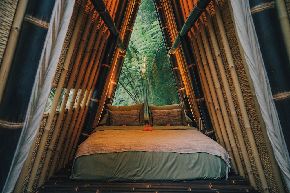 Zen, King Bed