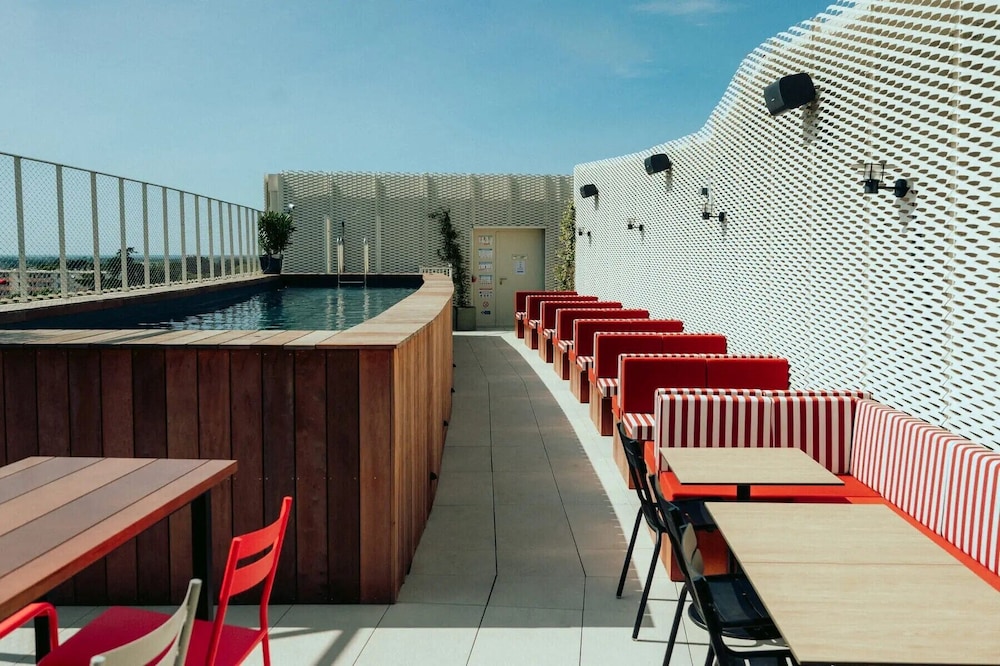 JOST Hotel Montpellier Centre St Roch 44/58