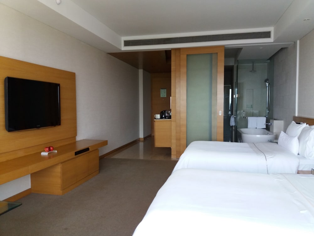 The Westin Mumbai Garden City 13/44