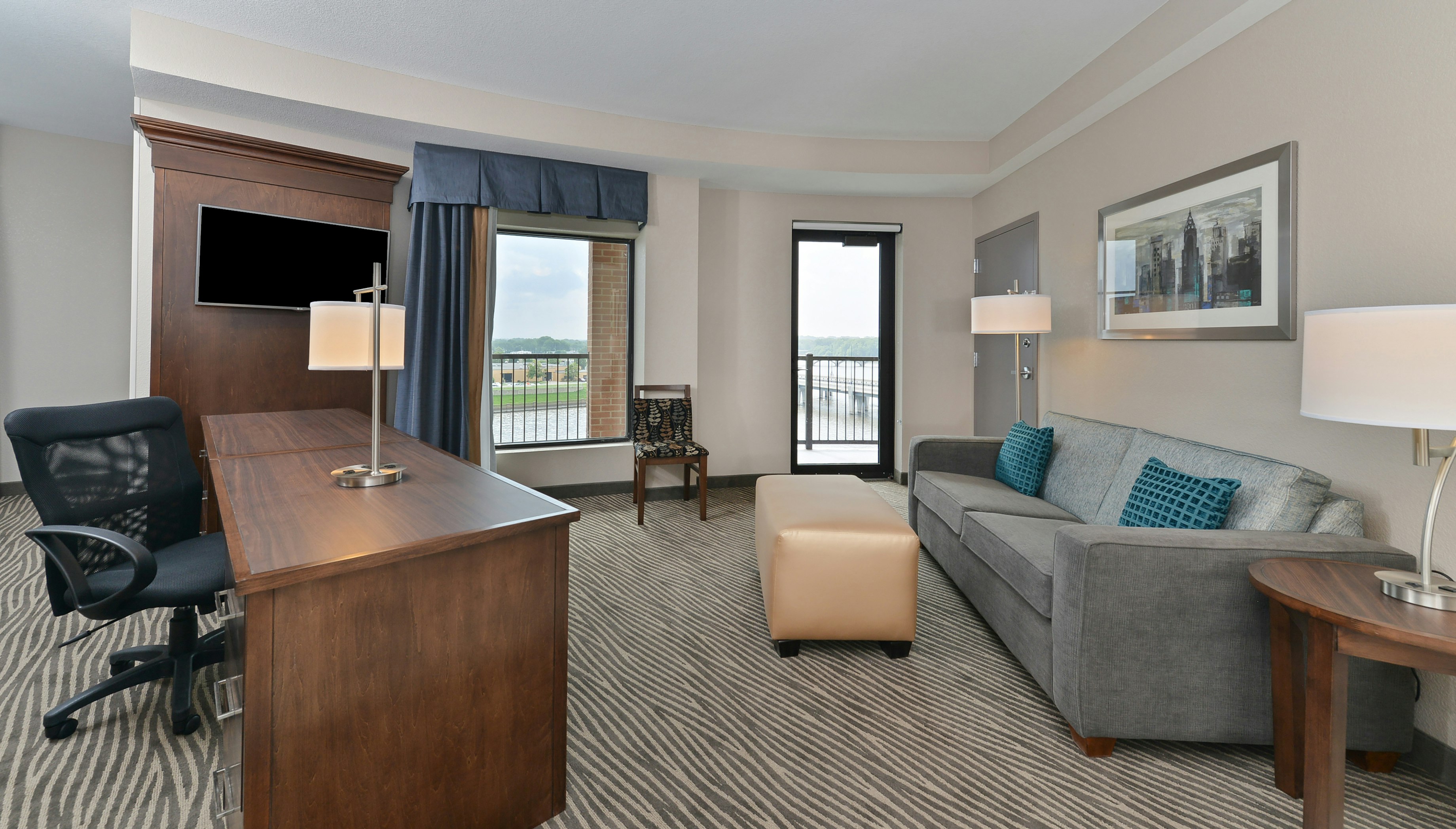 Hampton Inn Suites Des Moines Downtown 37/43