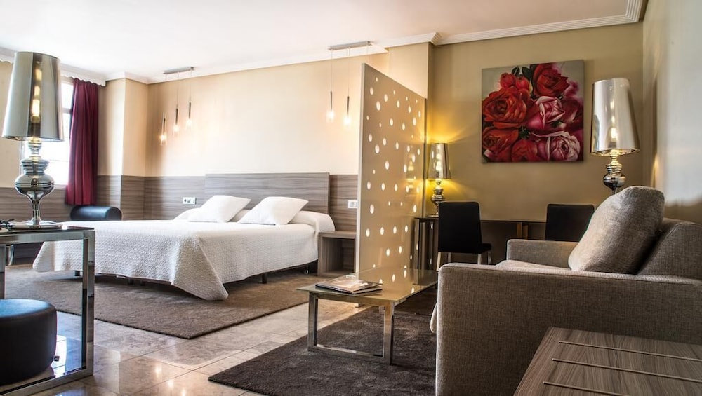 Hotel Triana 7/46