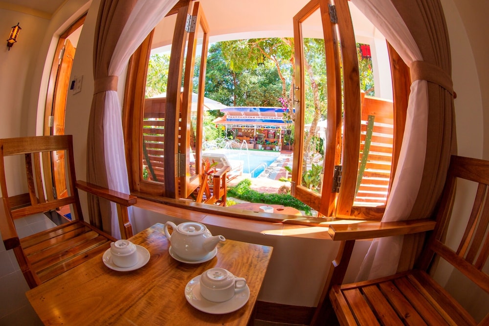 Little Garden Bungalow 52/65