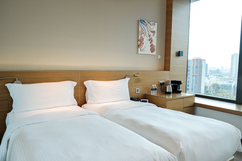 One Farrer Hotel 19/69