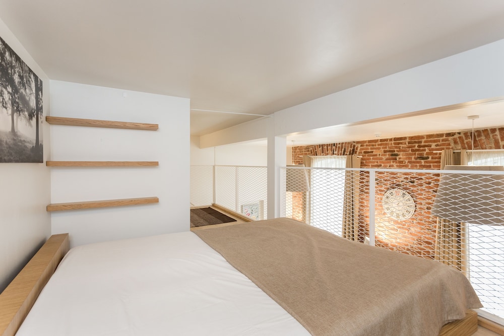 Angleterre Apartments 13/50