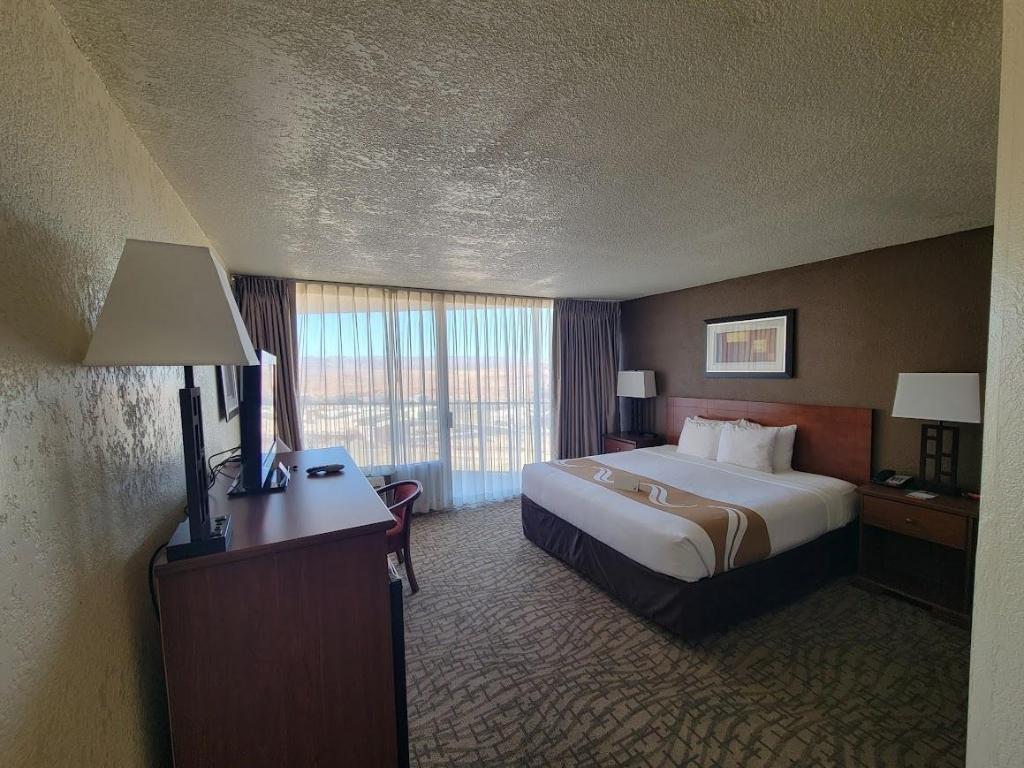 غرفة سوبيريور بإطلالة على الجبل، Scenic View Inn - Lake Powell - Page AZ 2/2