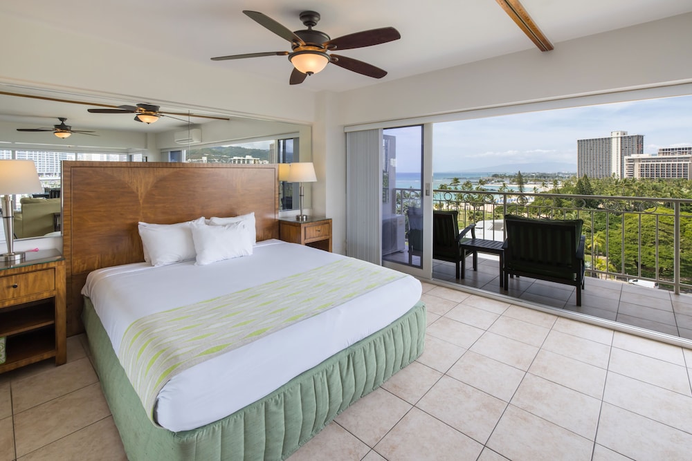 2 BEDROOMS, CONDO, OCEAN VIEW