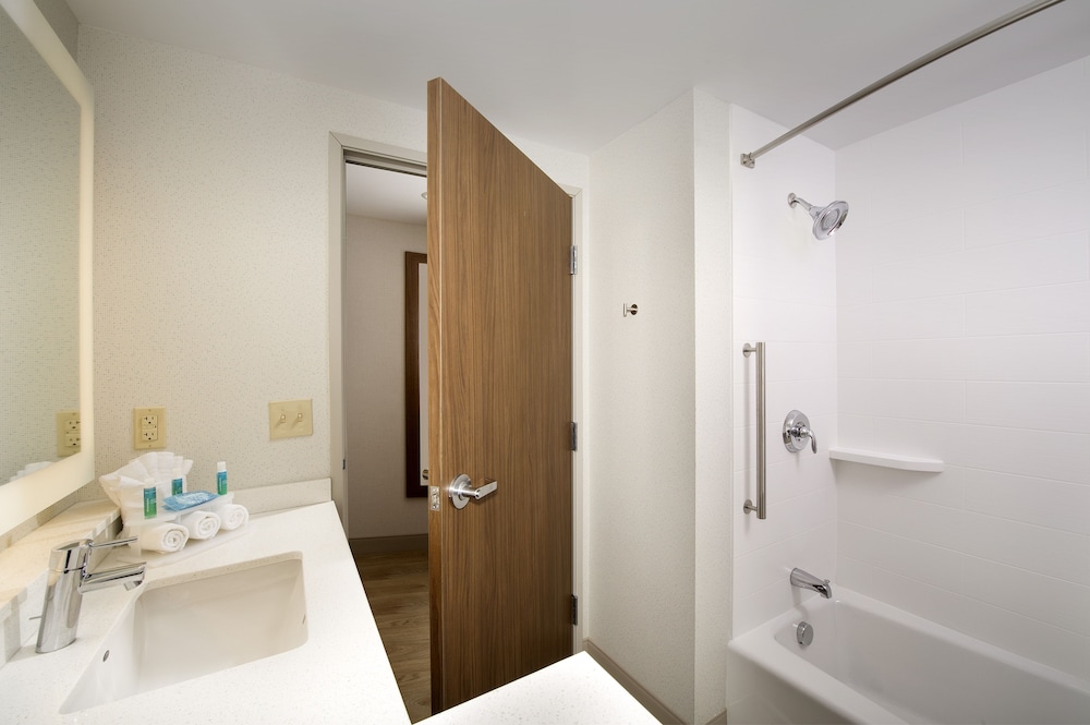 Holiday Inn Express And Suites Altoona I 99 20/62