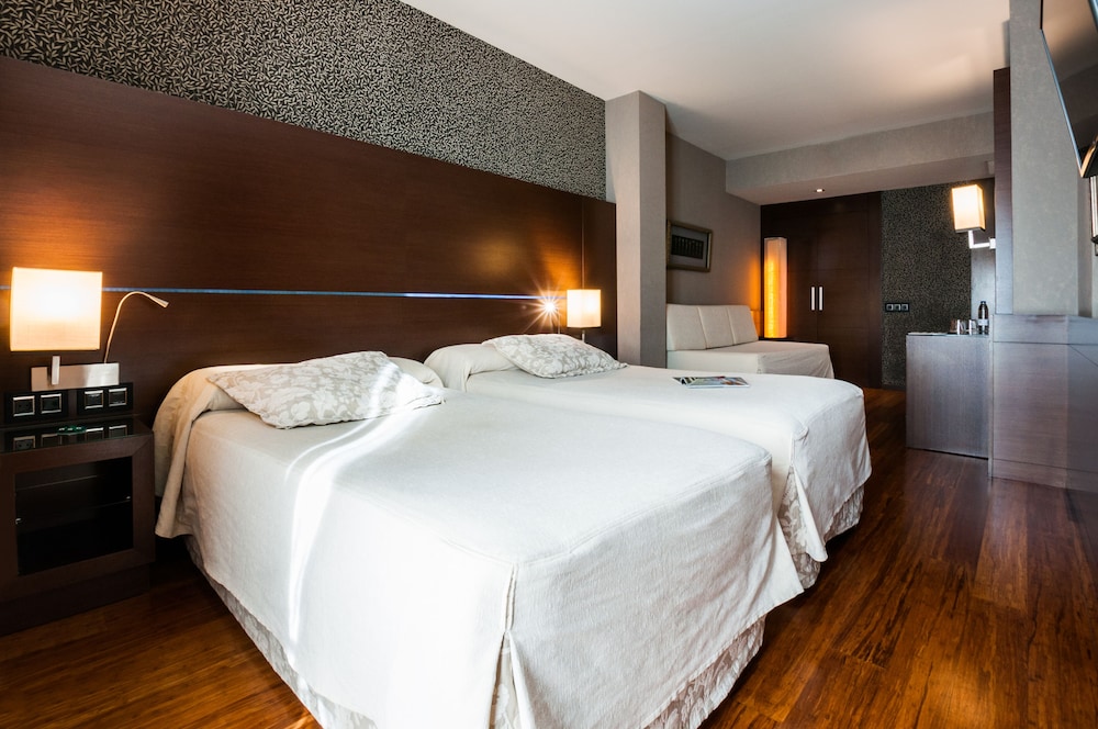 HOTEL COLONIAL BARCELONA 18/77