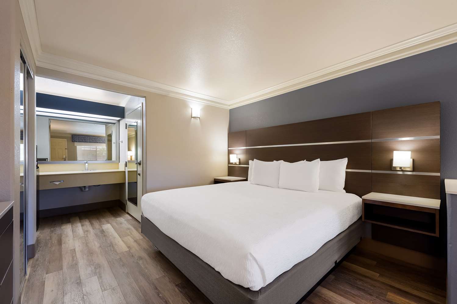 Room, King Bed