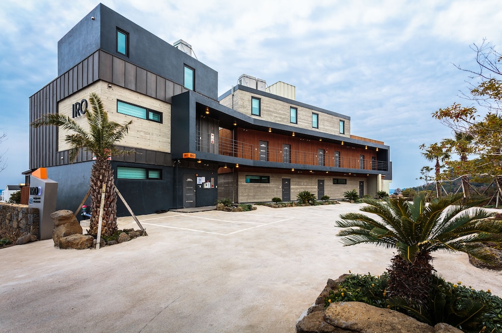 IRO Jeju 6/66