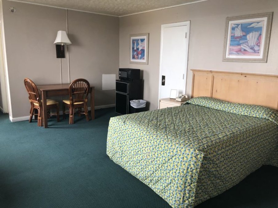 Gazebo Inn Oceanfront 10/11