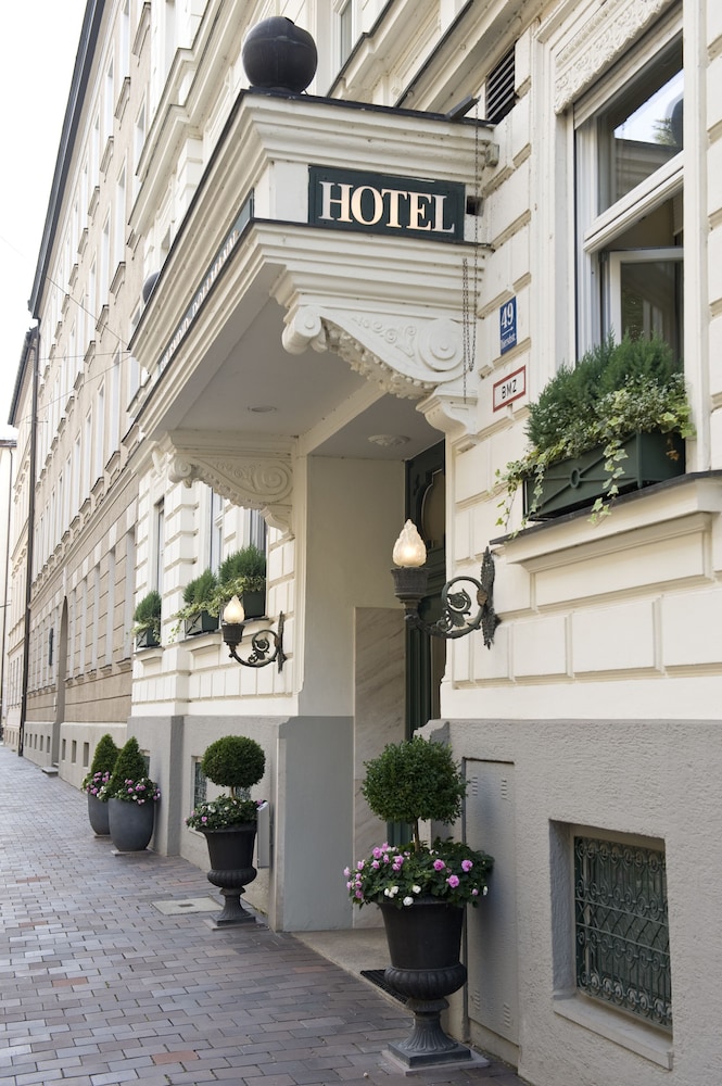 Hotel Splendid-Dollmann 61/67