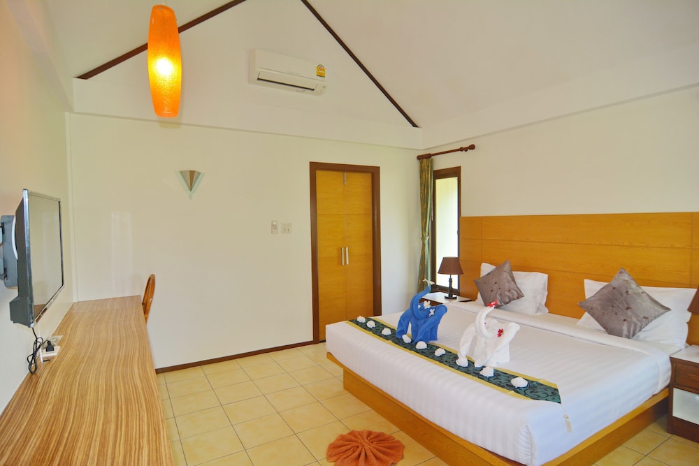 Golden Bay Cottage 18/75