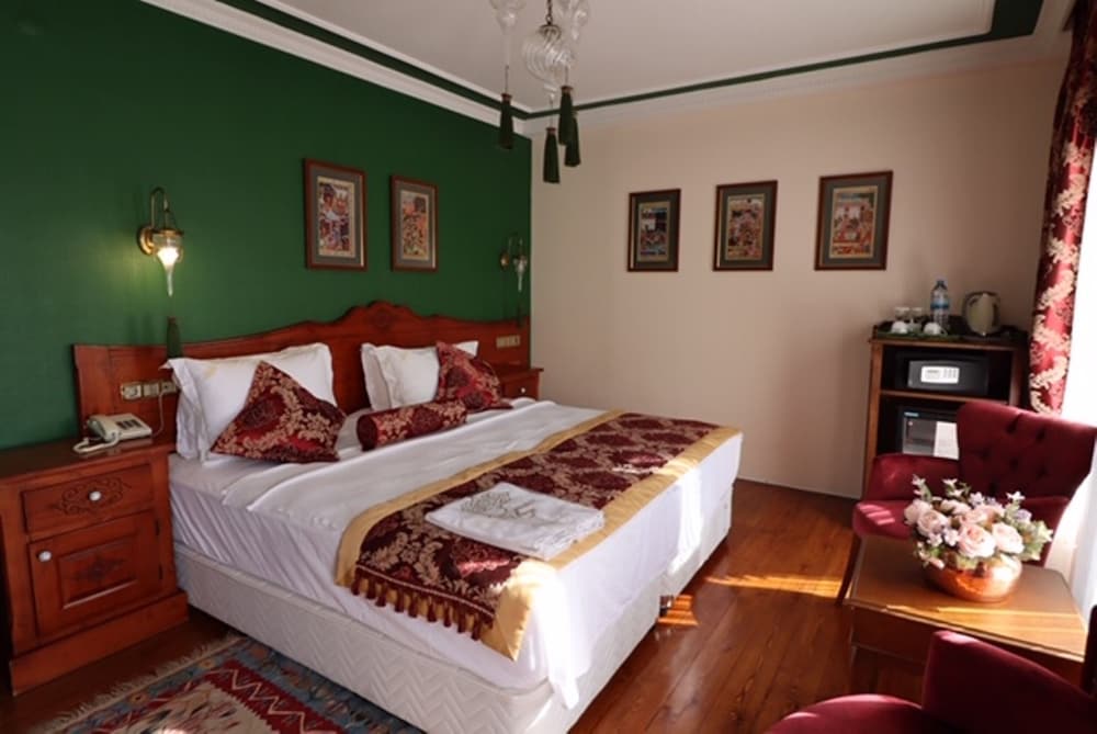 LANAI, SUPERIOR, DOUBLE BED