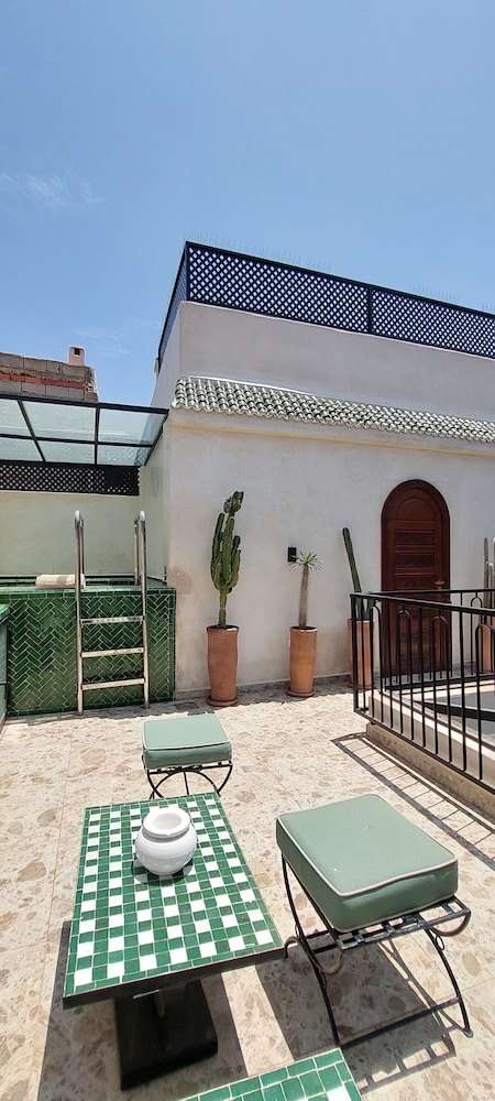 Riad L Etoile D Orient 72/75