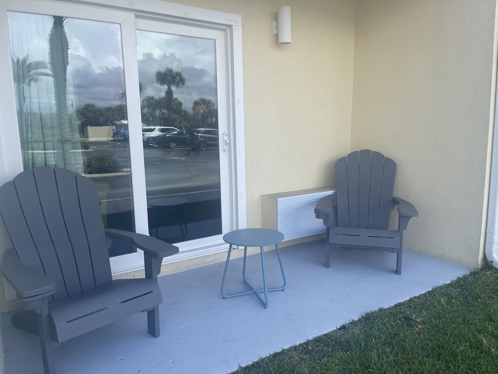 Ocean Sands Beach Inn 32/46