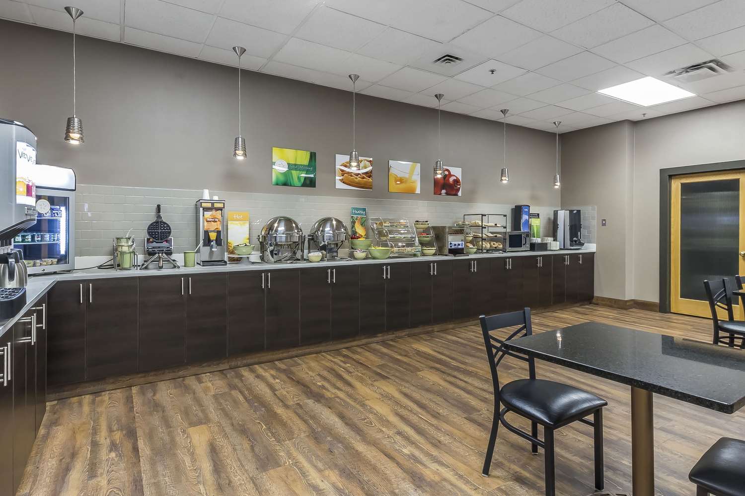 restaurant cafeteria