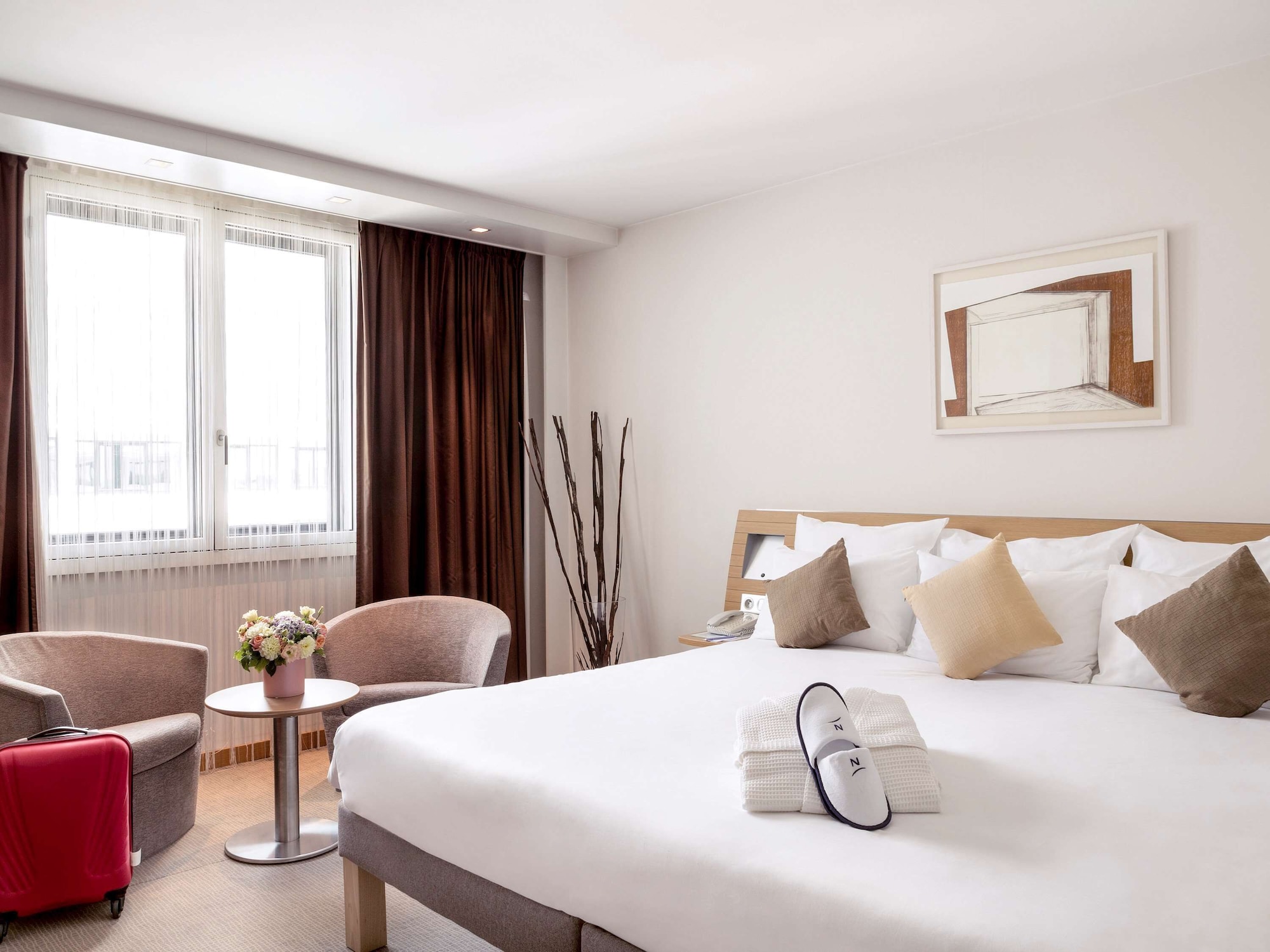 SUITE, DOUBLE BED, SOFA