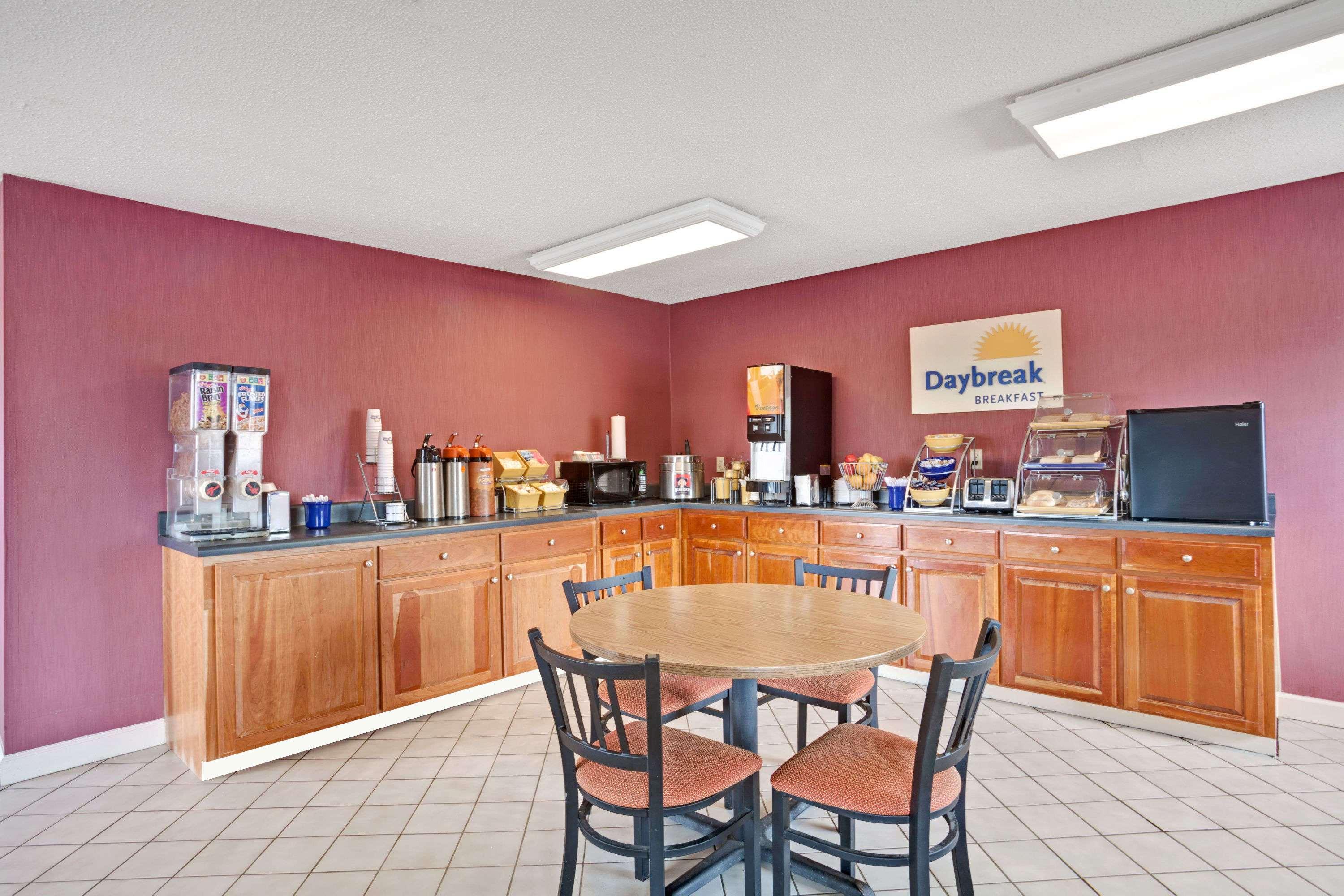 Day Inn Joelton/Nashville 23/26