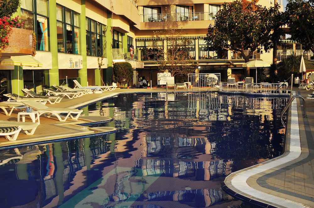 Aska Just In Beach Hotel in ALANYA