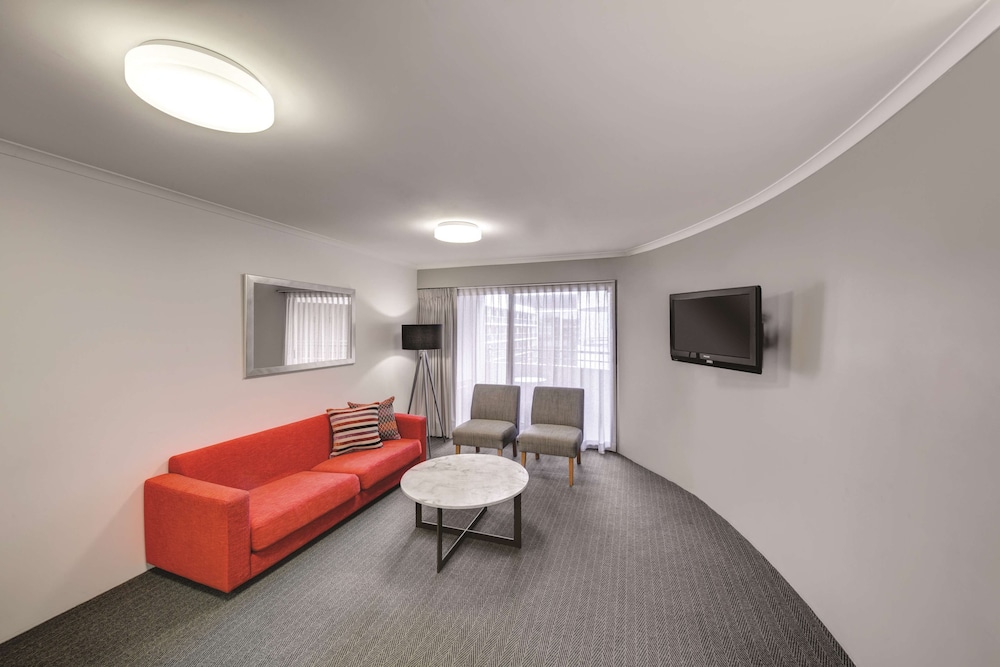 Adina Serviced Apartments Canberra James Court 25/45