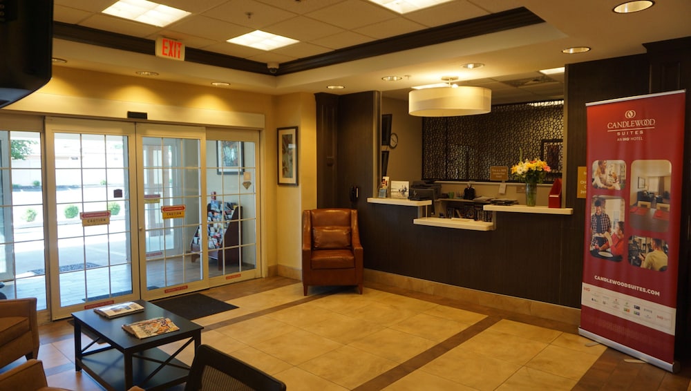 Candlewood Suites West Springfield 11/58