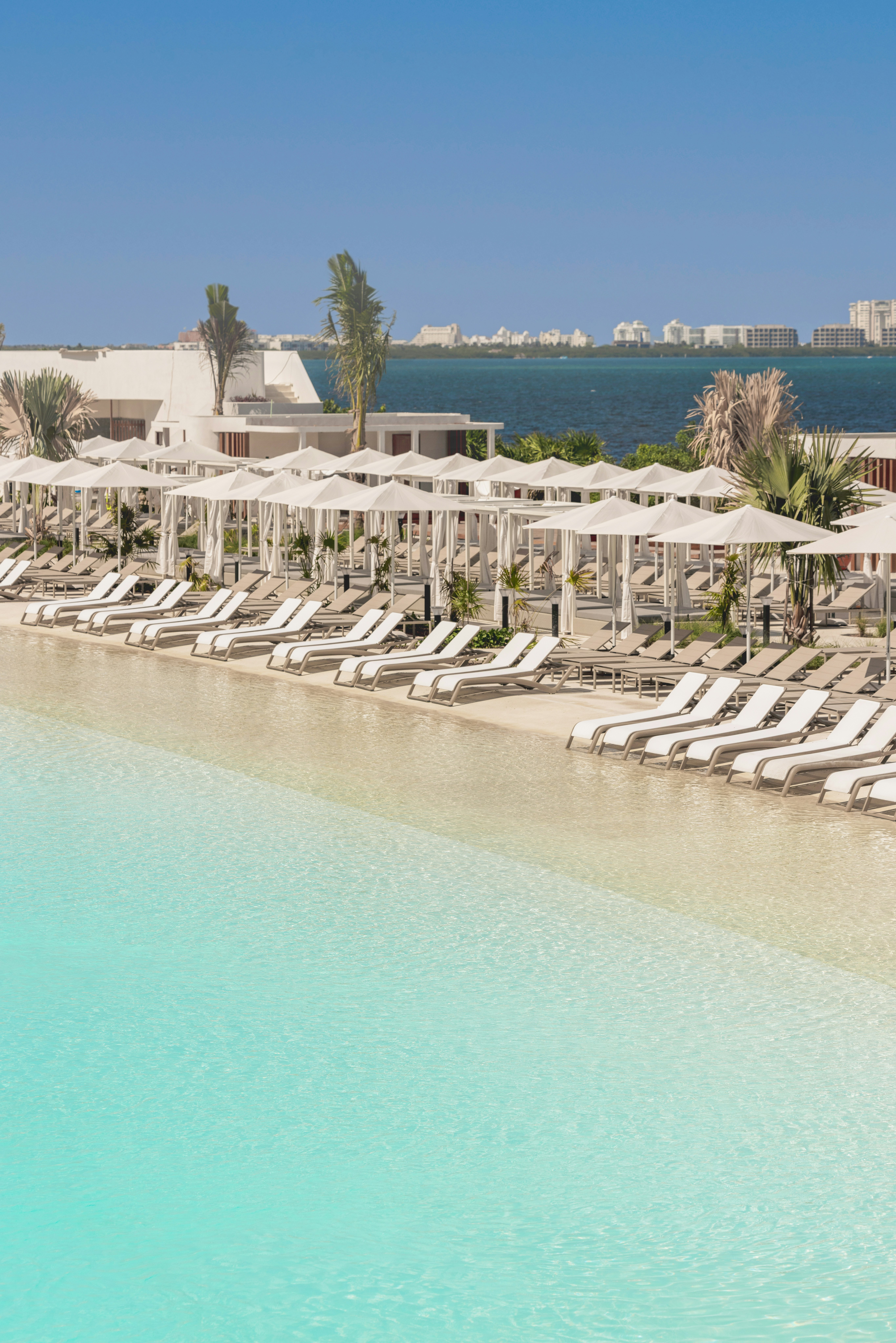 AVA Resort Cancun All Oceanfront - All Inclusive 56/60