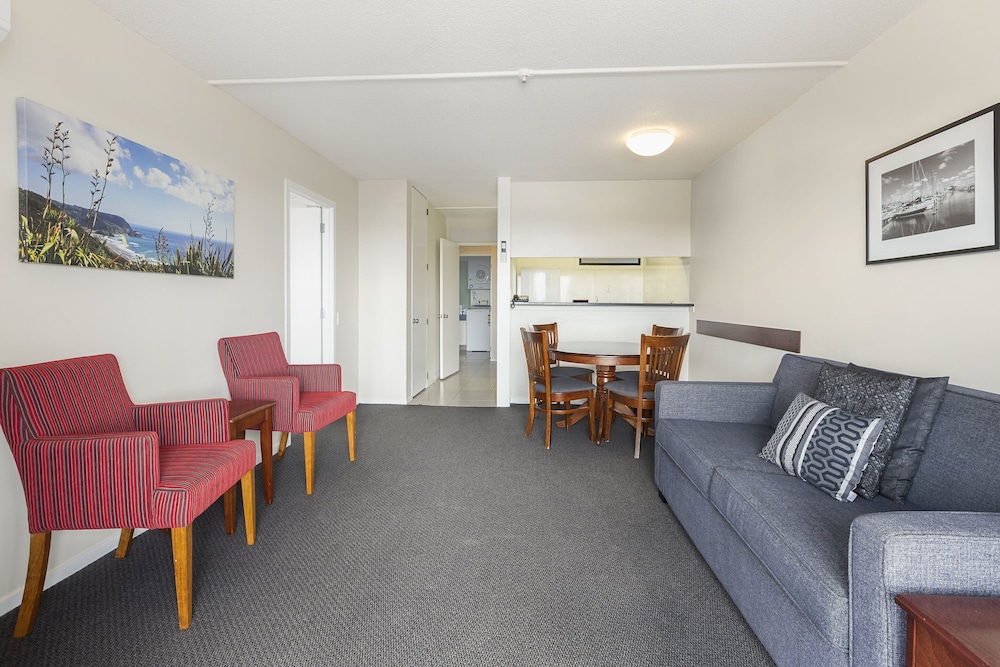 The Parnell Hotel and Conference Centre 19/27