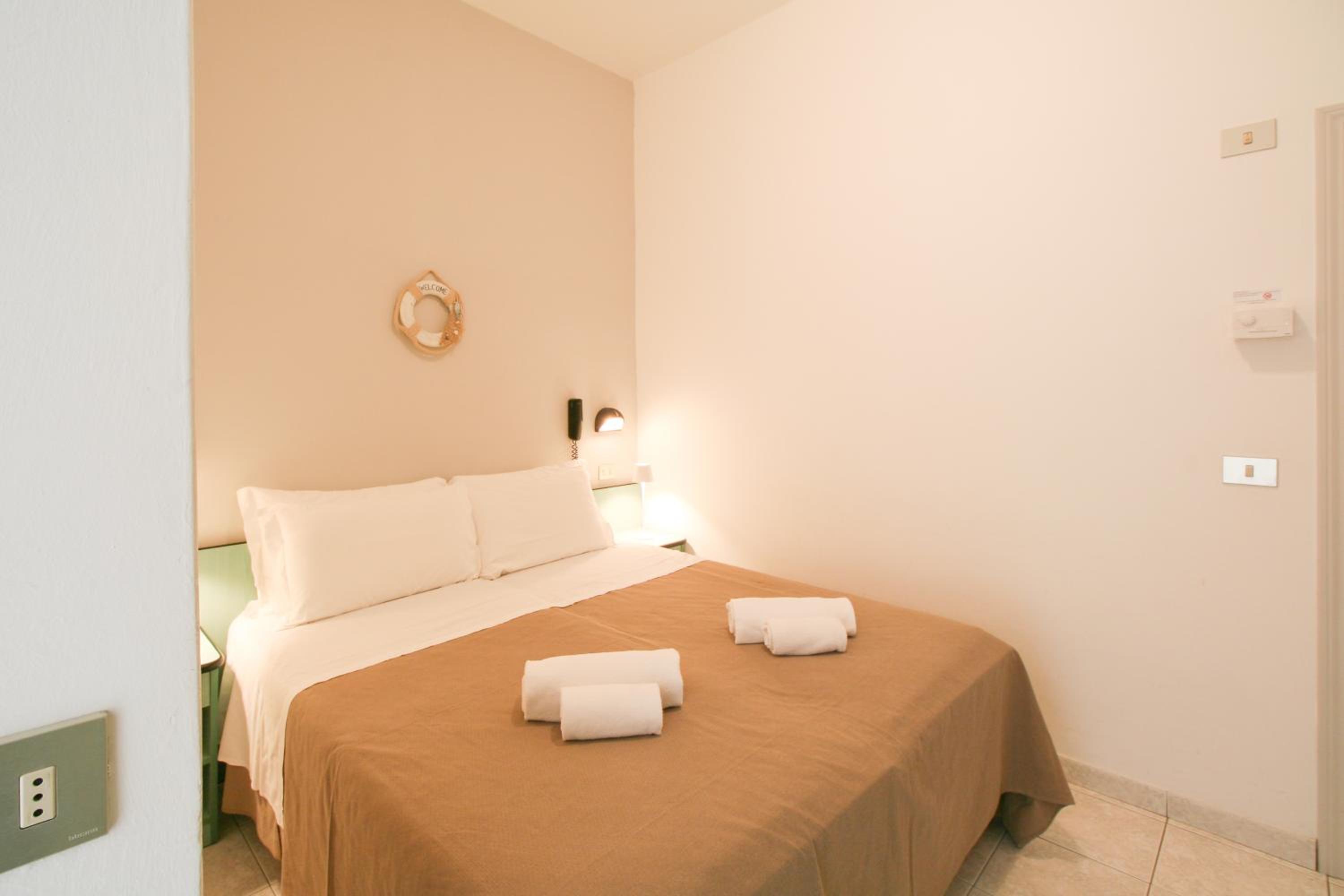 ECONOMY, DOUBLE BED