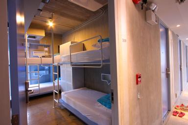 Mixed Dorm, Shared