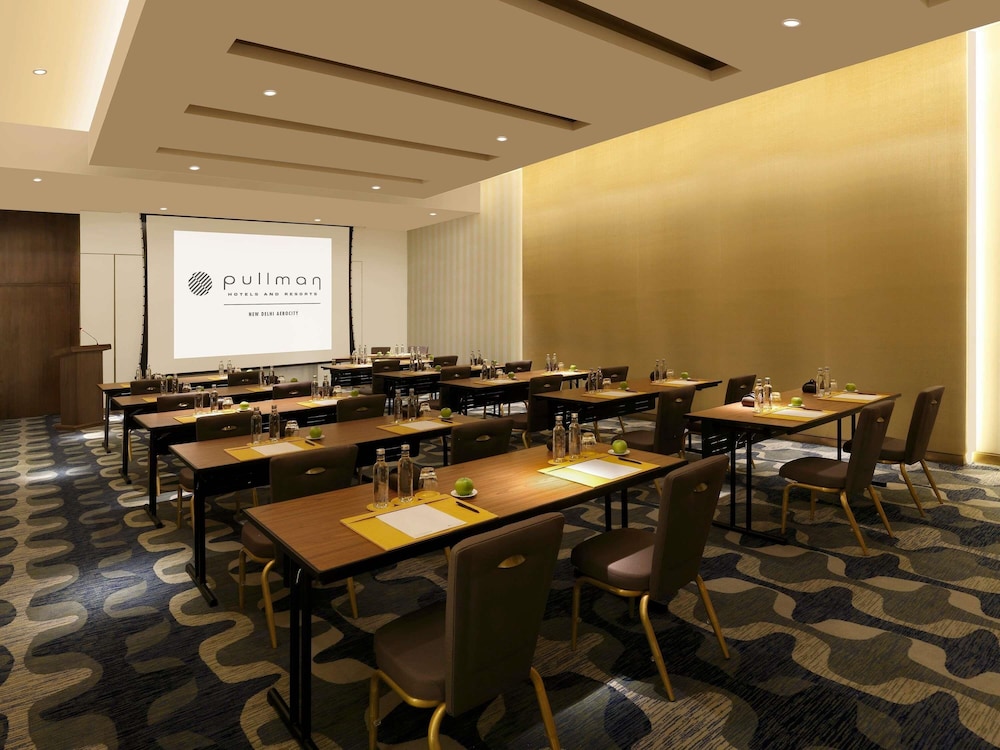 Novotel New Delhi Aerocity 54/64